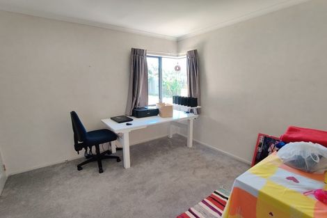 Photo of property in 1 Gortin Close, East Tamaki, Auckland, 2013