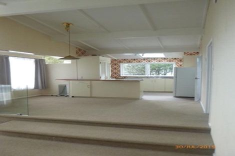 Photo of property in 16 Grimshaw Place, Henderson, Auckland, 0612