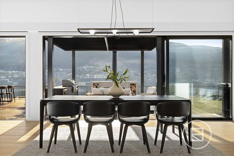 Photo of property in 5 Red Deer Rise, Kelvin Heights, Queenstown, 9300