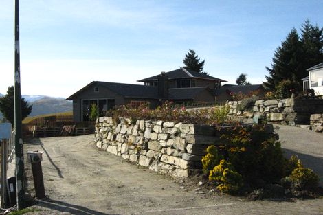 Photo of property in 10 Elizabeth Place, Kelvin Heights, Queenstown, 9300