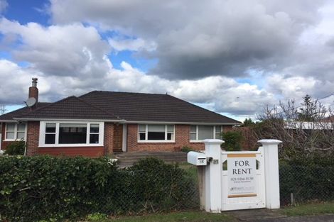 Photo of property in 17 School Road, Riverhead, 0820