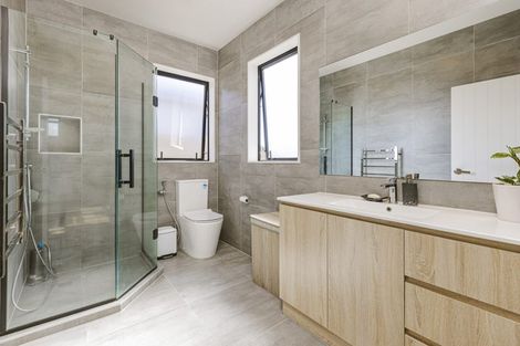 Photo of property in 8 Rapoi Lane, Karaka, Papakura, 2113