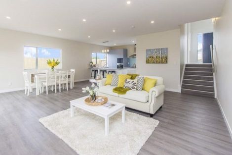 Photo of property in 11 Regis Park Drive, Pukekohe, 2120