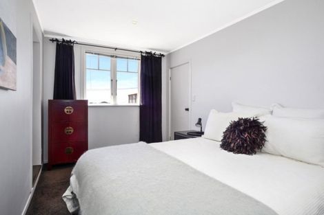 Photo of property in 20 Pinnacle Street, Seatoun, Wellington, 6022