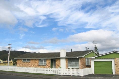 Photo of property in 122 Clouston Park Road, Clouston Park, Upper Hutt, 5018