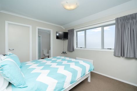 Photo of property in 6/27 Jones Crescent, Melville, Hamilton, 3206