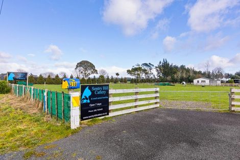 Photo of property in 318 Mountain Road, Lepperton, New Plymouth, 4373