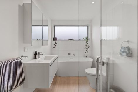 Photo of property in 1156a South Road, Oakura, 4314