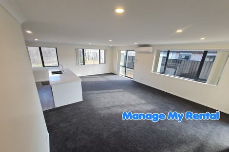 Photo of property in 7 Rewarewa Way, Timberlea, Upper Hutt, 5018