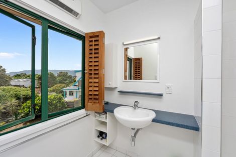 Photo of property in 10-12 Oratia Street, Waikanae Beach, Waikanae, 5036