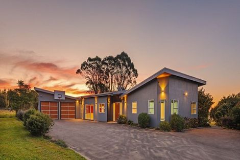 Photo of property in 53-55 Oram Drive, Turitea, Palmerston North, 4472