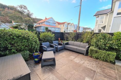 Photo of property in 49 Tinakori Road, Thorndon, Wellington, 6011