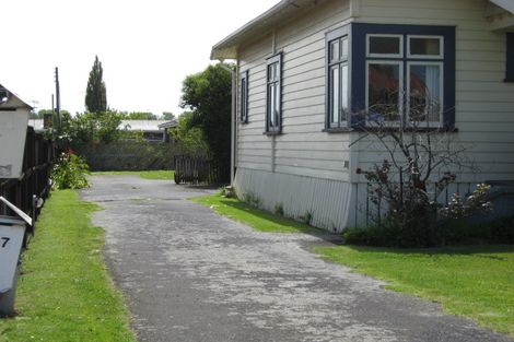 Photo of property in 2/157 Coronation Road, Mangere Bridge, Auckland, 2022