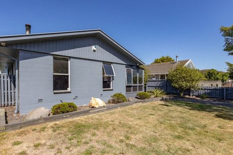 Photo of property in 25 Heathglen Avenue, Parklands, Christchurch, 8083
