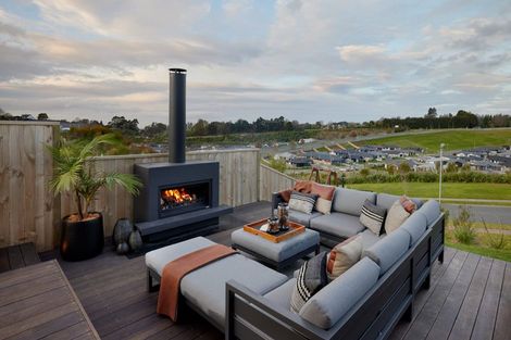 Photo of property in 33a Sunny Crescent, Huapai, Kumeu, 0810