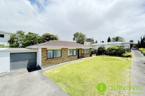 Photo of property in 2/17 Queen Mary Avenue, New Lynn, Auckland, 0600