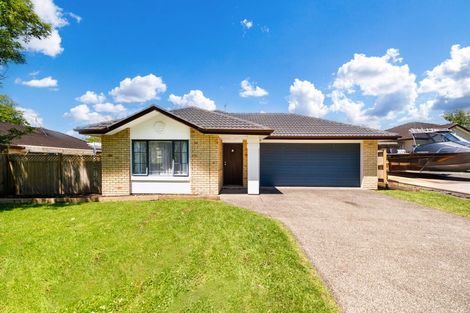 Photo of property in 8 Avonglen Court, Wattle Downs, Auckland, 2103