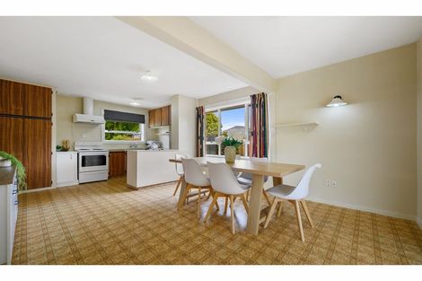 Photo of property in 8 Blossomdale Place, Bishopdale, Christchurch, 8053