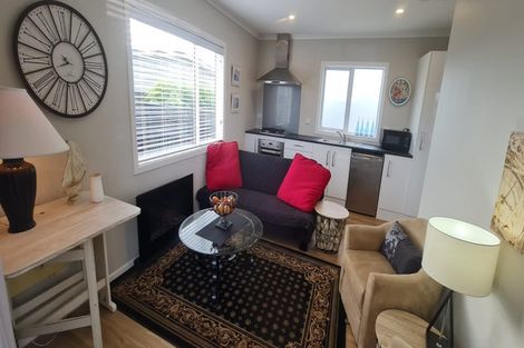 Photo of property in 39 Seagrass Place, Otaki Beach, Otaki, 5512