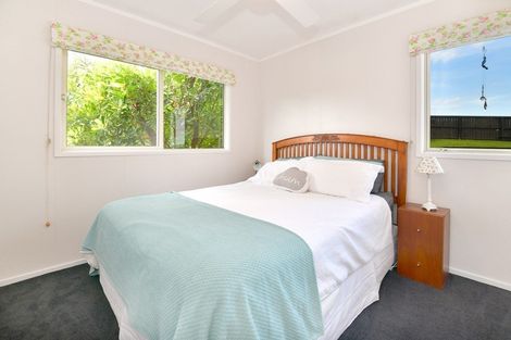 Photo of property in 10 Melia Place, Stanmore Bay, Whangaparaoa, 0932