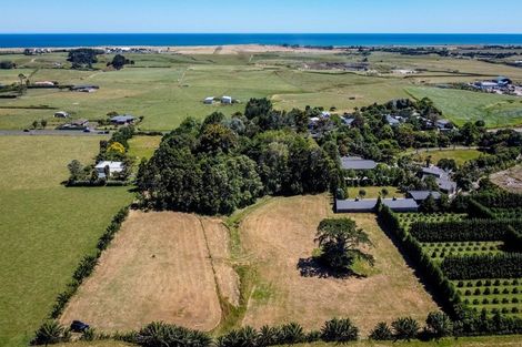Photo of property in 1252 Devon Road, Sentry Hill, New Plymouth, 4373