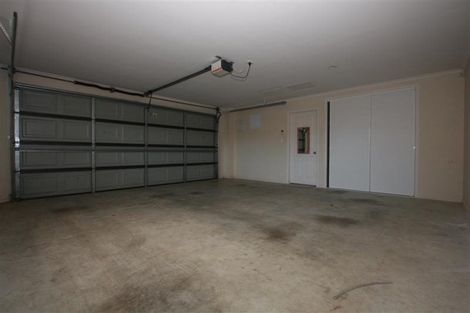 Photo of property in 104 Wayne Francis Drive, Flat Bush, Auckland, 2016