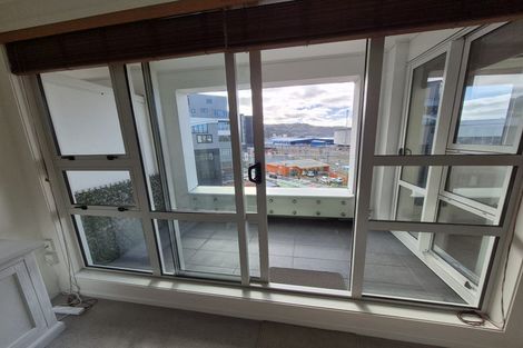 Photo of property in Stadium Garden Flats, 309/107 Thorndon Quay, Pipitea, Wellington, 6011
