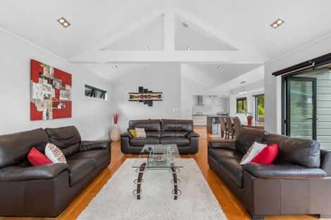 Photo of property in 1/34 Aberdeen Road, Campbells Bay, Auckland, 0620