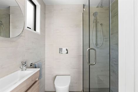 Photo of property in 19 Osmond Lane, Mount Pleasant, Christchurch, 8081