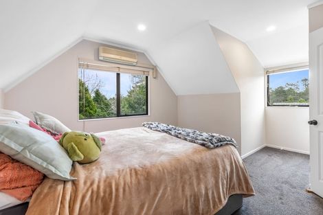 Photo of property in 1/1018 East Coast Road, Fairview Heights, Auckland, 0630