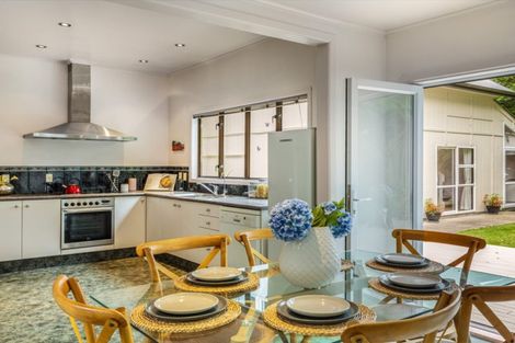 Photo of property in 490 Te Atatu Road, Te Atatu Peninsula, Auckland, 0610