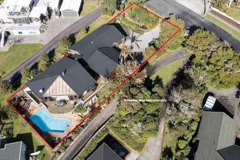 Photo of property in 153 Mellons Bay Road, Mellons Bay, Auckland, 2014