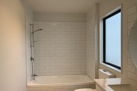 Photo of property in 17 Sun Place, Henderson, Auckland, 0612