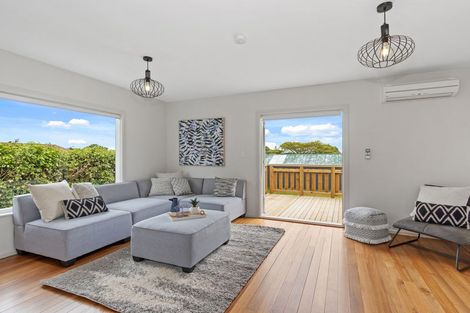 Photo of property in 11 Glenrowan Avenue, Avondale, Christchurch, 8061