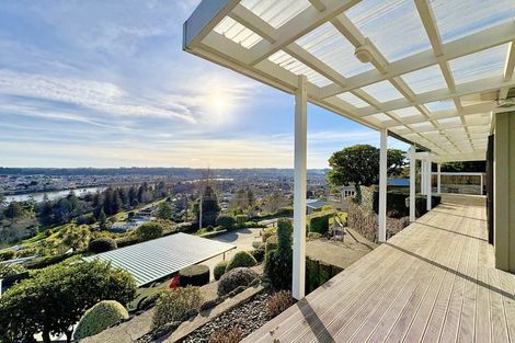 Photo of property in 24 Wairere Road, Bastia Hill, Whanganui, 4500