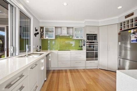 Photo of property in 10 Endeavour Close, Whitianga, 3510