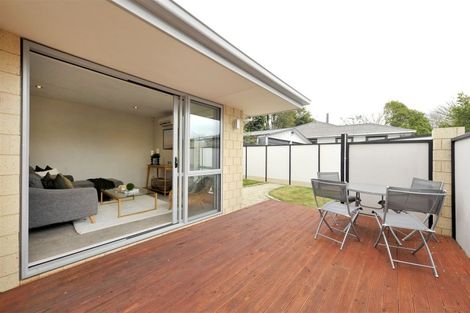 Photo of property in 4a Pinehurst Crescent, Russley, Christchurch, 8042