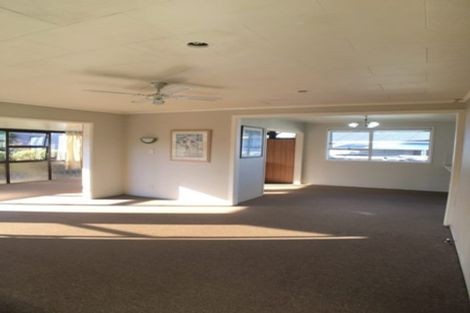 Photo of property in 28 Casuarina Road, Half Moon Bay, Auckland, 2012