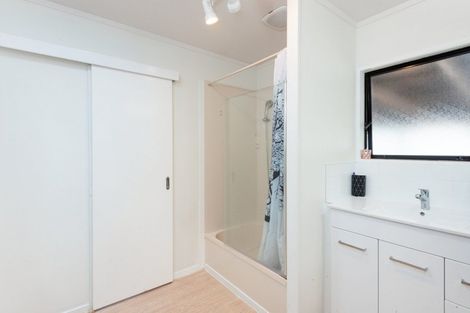 Photo of property in 11 D'urville Way, Welcome Bay, Tauranga, 3112