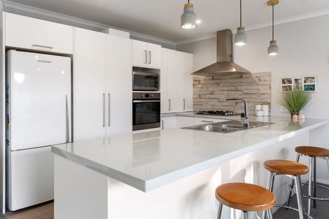 Photo of property in 15 Ian Place, Waihi Beach, 3611