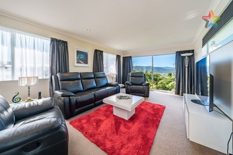 Photo of property in 18 Panorama Grove, Harbour View, Lower Hutt, 5010