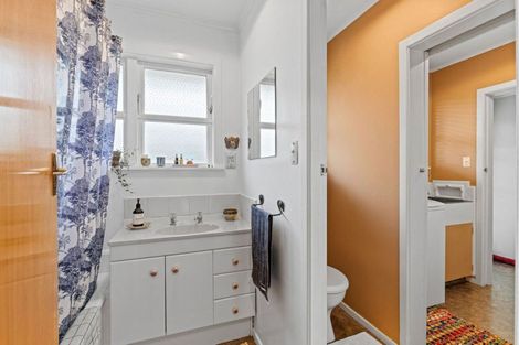 Photo of property in 63 Parkes Avenue, Saint Johns Hill, Whanganui, 4501