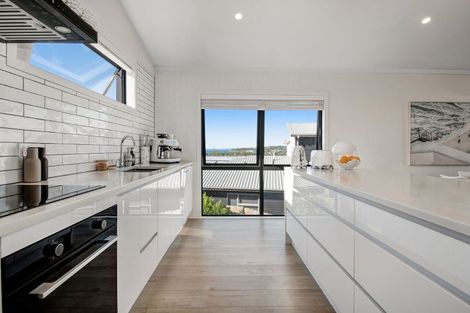 Photo of property in 774b Whangaparaoa Road, Manly, Whangaparaoa, 0930