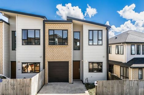 Photo of property in 13 Millcroft Lane, Ranui, Auckland, 0612