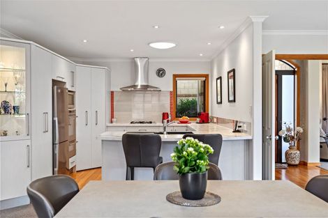 Photo of property in 19 Oreti Crescent, Papamoa Beach, Papamoa, 3118