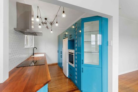 Photo of property in 14 Elphinstone Avenue, Strathmore Park, Wellington, 6022