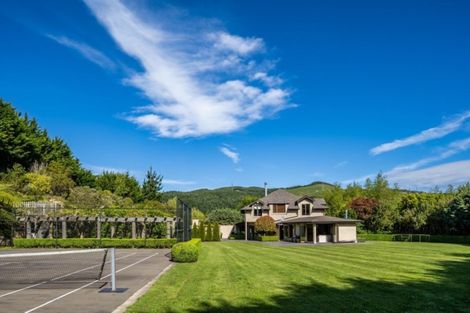 Photo of property in 87 Woodburn Drive, Takapu Valley, Wellington, 5028