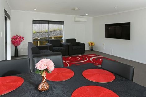 Photo of property in 4 Hornsey Avenue, Henderson, Auckland, 0612