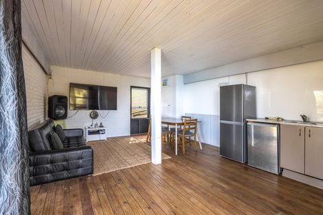 Photo of property in 27 Okoka Road, Omiha, Waiheke Island, 1081