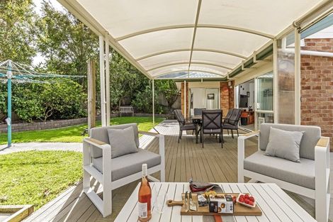 Photo of property in 26 Bundoran Way, Pinehill, Auckland, 0632